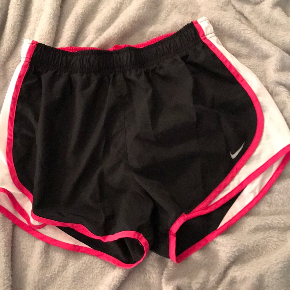 NWOT NIKE SHORTS